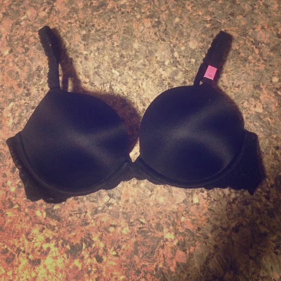 34D VS PINK bra!!!!