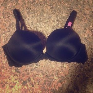 34D VS PINK bra!!!!