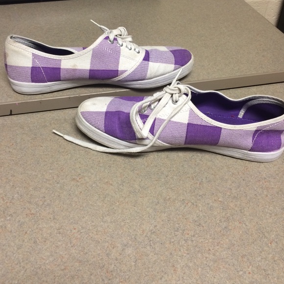 Shoes - Picture 3 of 4