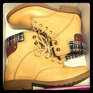 SOLD🚫Rampage boot