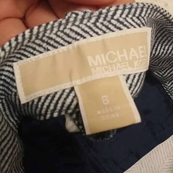 Michael kors. Dress pants/work capris. Never worn. - Picture 2 of 4