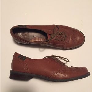 Leather Bass Oxfords.