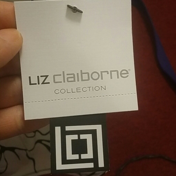 🚫SOLD🚫Liz Clairborne blouse - Picture 2 of 4