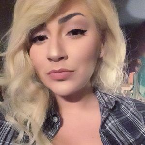 Meet your Posher, Danitza