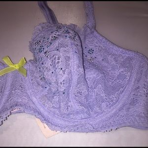NWT $58 Victoria's Secret Demi bra stones 32DD