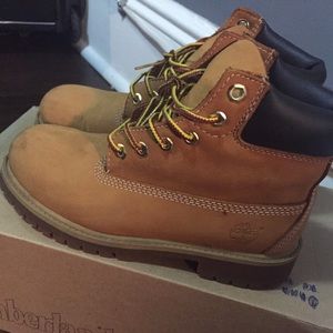 Timberland boots size 2.5 Youth