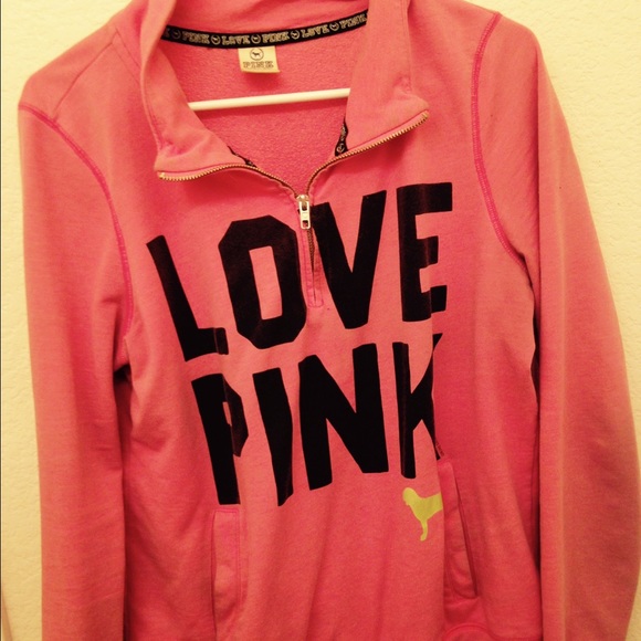 TRADING!!! Pink vs half zip🎀