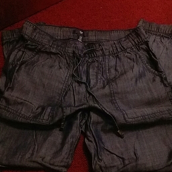 ankle hugging pants - Picture 1 of 3