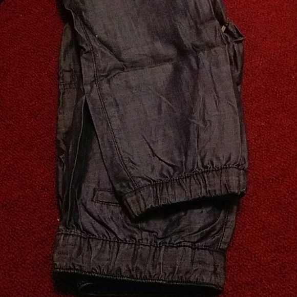 ankle hugging pants - Picture 3 of 3