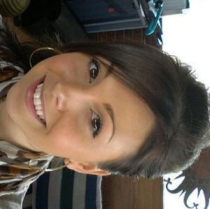 Meet your Posher, Melissa