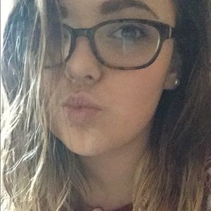 Meet your Posher, Kasey