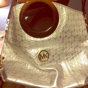 Micheal Kors cross body bag