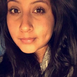 Meet your Posher, Daniela