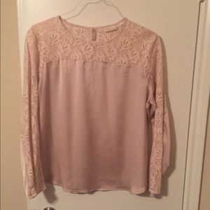 Long sleeve shirt with lace detail
