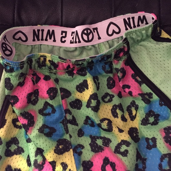 Gym shorts- Great Condition. Pre owned- size 10/12 - Picture 2 of 3