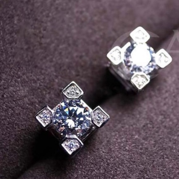 925 sterling silver CZ Eiffel Tower earrings