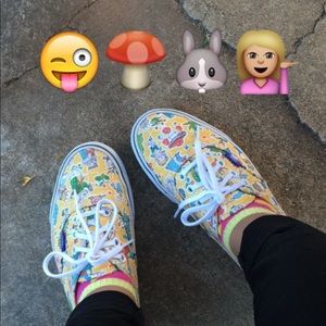 Alice in Wonderland Vans