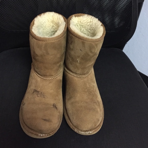 Uggs chestnut color - decent condition