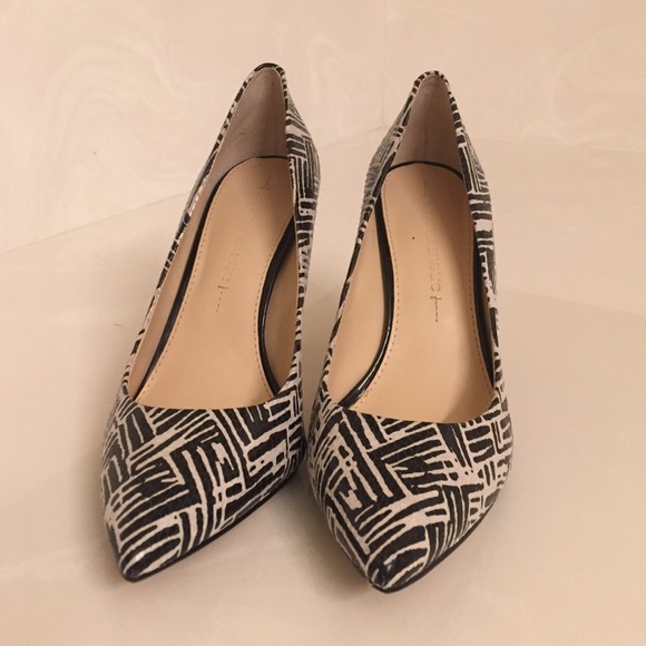 NWOT Banana Republic Ninah pumps size 6