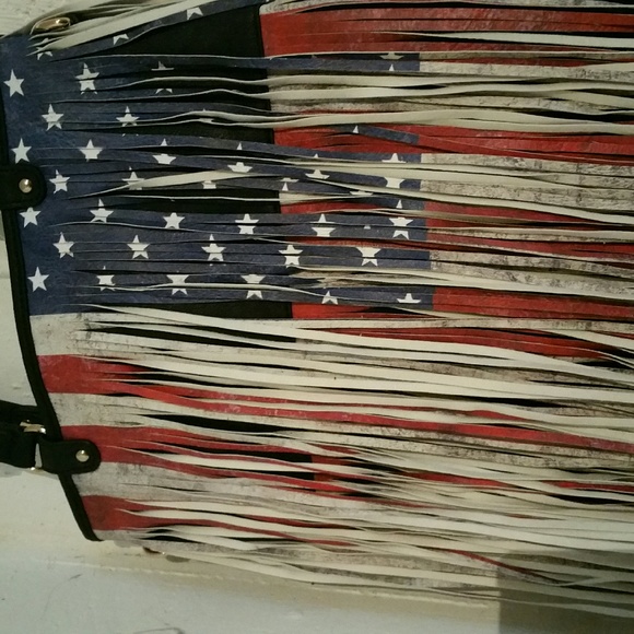 Flag purse with fringes