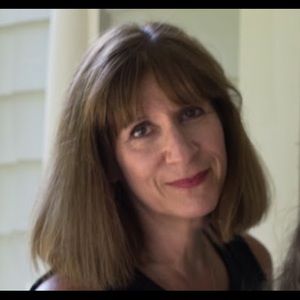 Meet your Posher, Dee dee