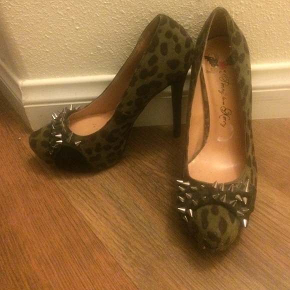 Size 8 heels from Penny Loves Kenny