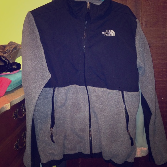Grey/black northface