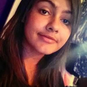 Meet your Posher, Luiza