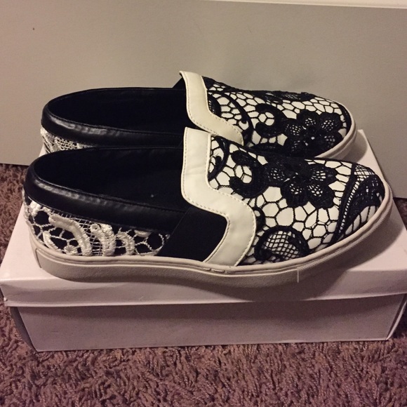 Steve Madden slip-ons