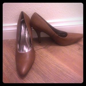 Brown pumps