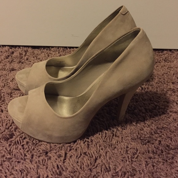 jessica Simpson heels