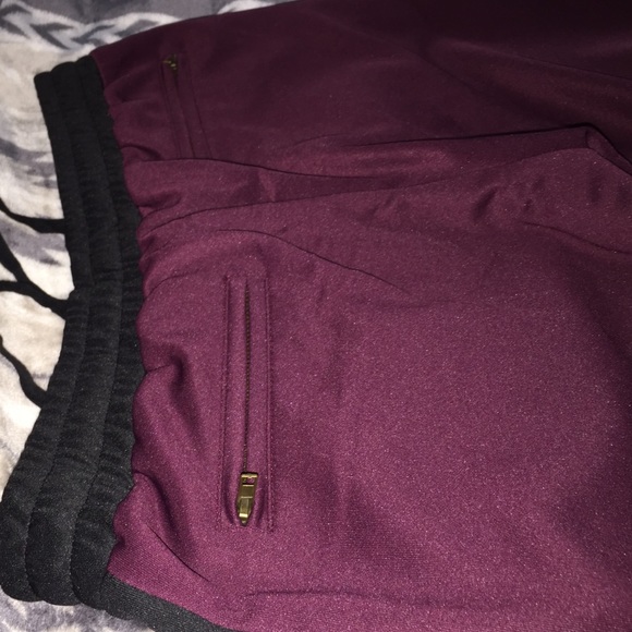 Bundle/separate joggers - Picture 3 of 4