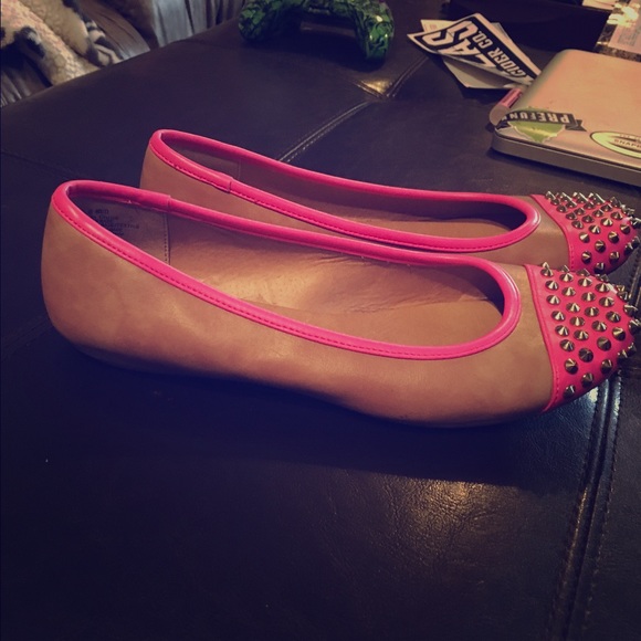 Candie's Shoes - ⚡️FRIDAY FLASH SALE⚡️Candies studded pink flats
