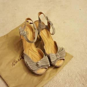 Born suede grey heels