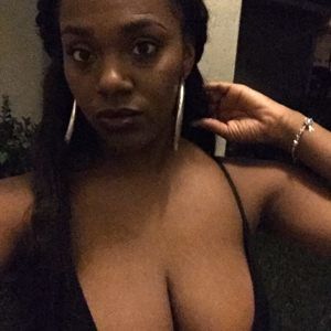 Meet your Posher, Rayana