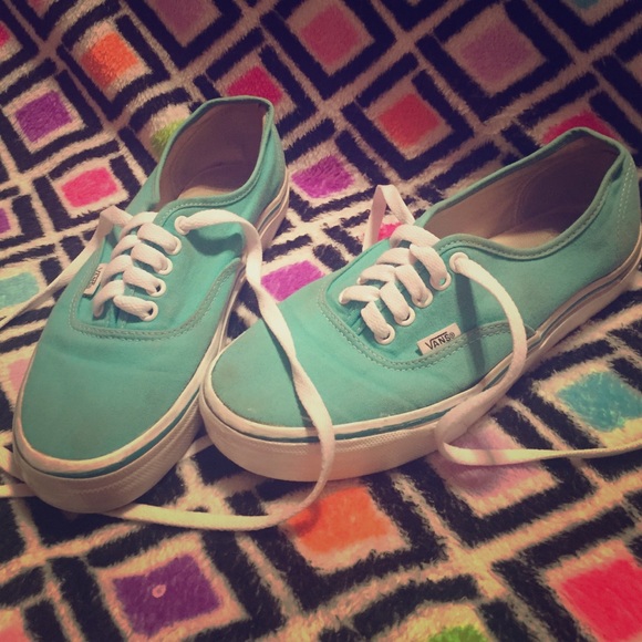 Cute Aqua vans !