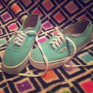 Cute Aqua vans !