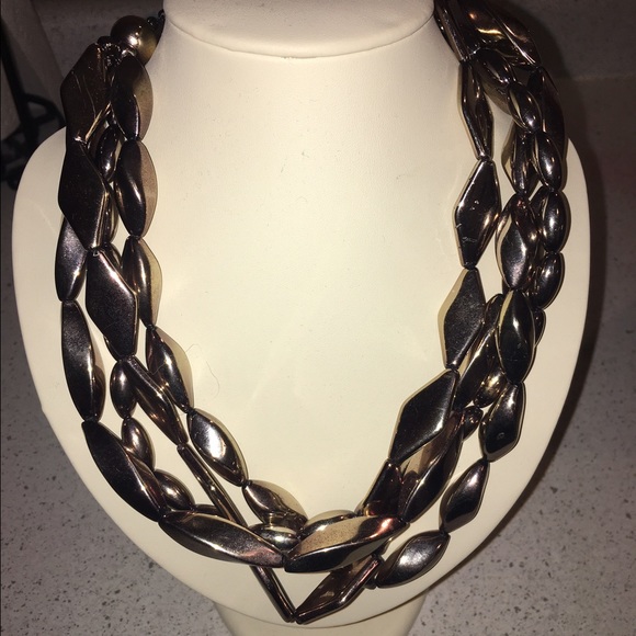 Statement necklace