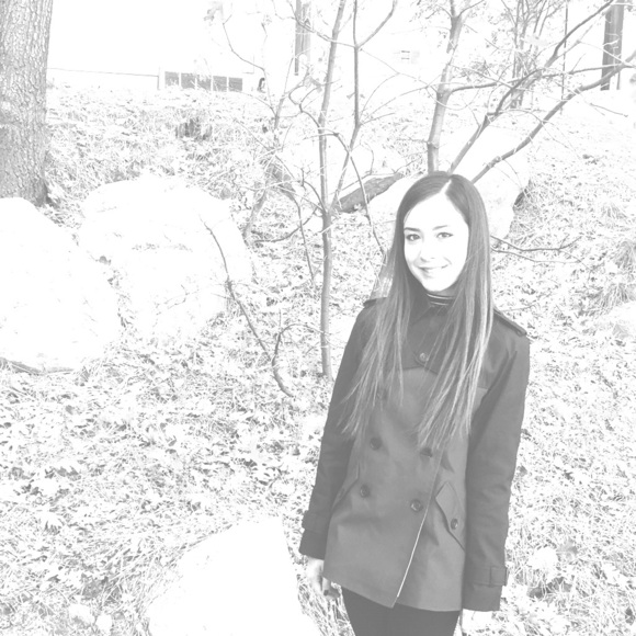 Meet your Posher, Eliza