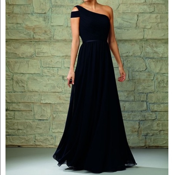 💜MAKE AN OFFER💜Prom!! Formal or wedding