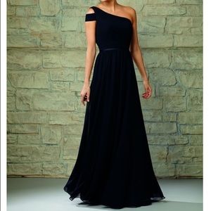 💜MAKE AN OFFER💜Prom!! Formal or wedding