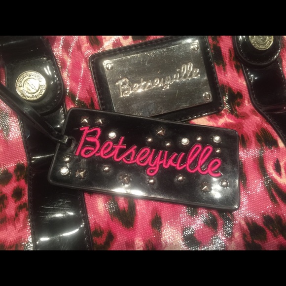 Betsy Johnson large bag - Picture 2 of 3