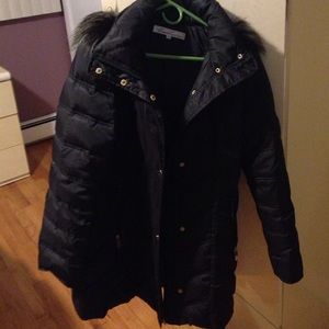 Coat Kenneth Cole ..like new ..