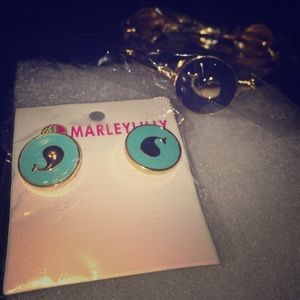 Bracelet and earnings