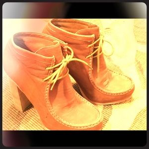 Dolce Vita Size 6 Lace-up Leather Booties