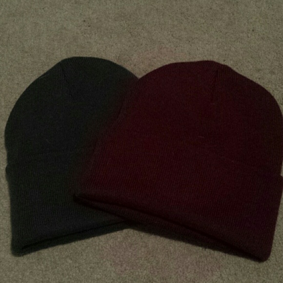 ⚠ SOLD beanies