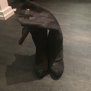 Fergie grey distressed boots