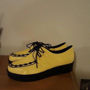 Yellow women's creepers