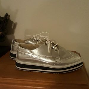 Silver platform fashion sneakers