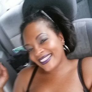 Meet your Posher, Janelle